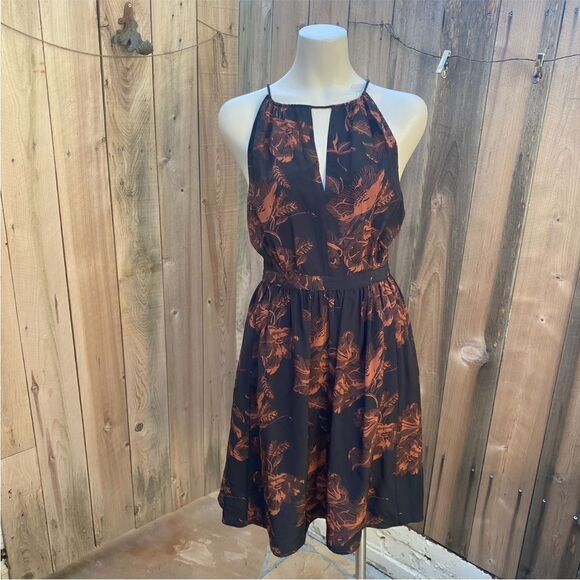 Madewell x No.6 Silk Keyhole Halter Dress with Pockets in Etched Floral size 4 - Picture 7 of 12